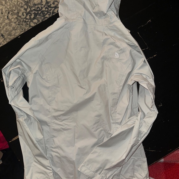 The North Face Lightweight Jacket - Picture 4 of 7